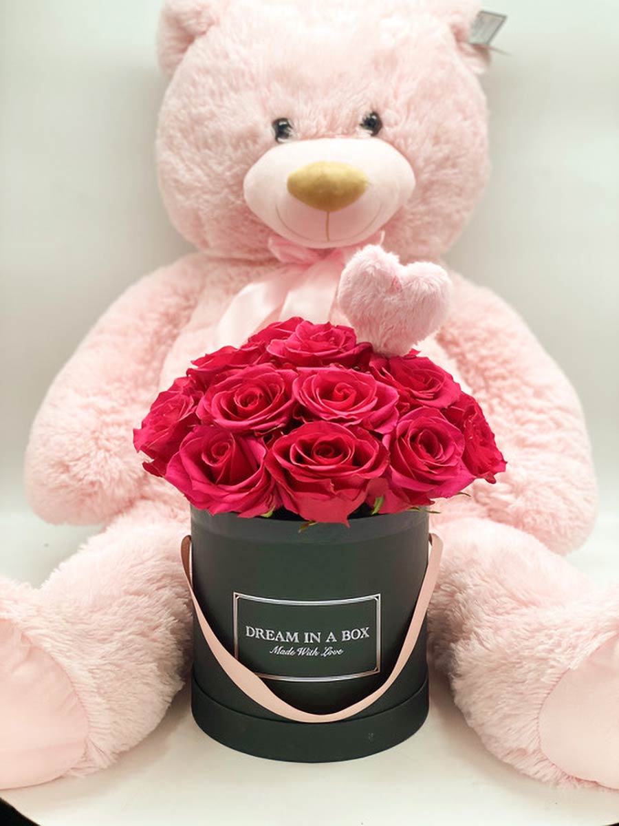 https://www.dreaminabox.it/wp-content/uploads/2021/02/Special-package-Orso-ted-120-cm-Lovely-dream-box-rose-fucsia-e-pin-peluche-a-cuore.jpg
